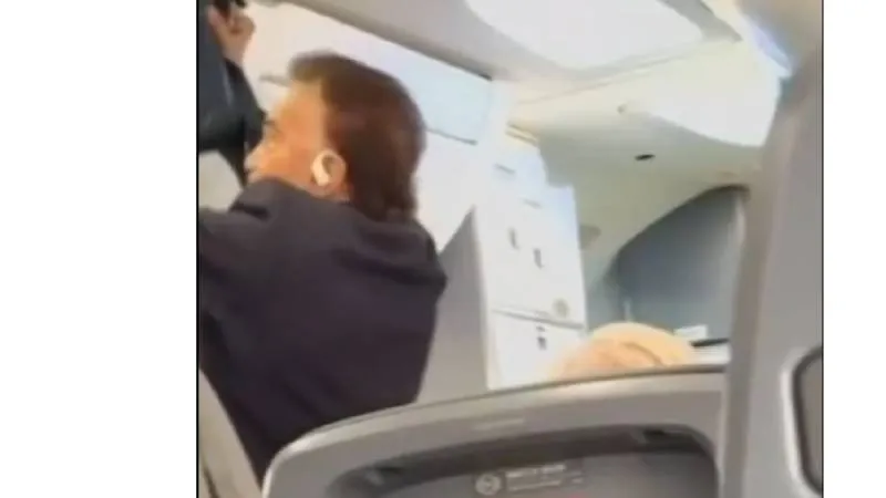 José Luis “El Puma” Rodríguez fue retirado de un avión en Quito tras una fuerte discusión con la tripulación./ Captura de pantalla