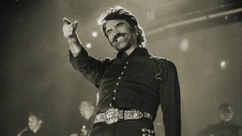 El cantante ha mantenido una agenda activa de presentaciones durante los últimos meses. / X: @alexoficial