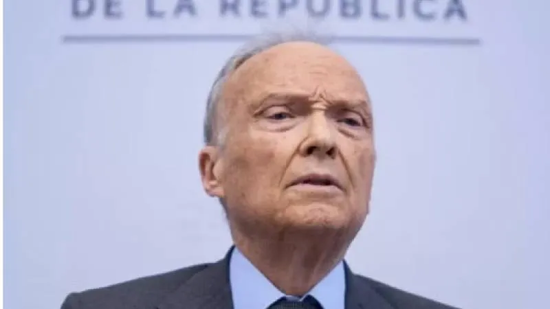 El oficio firmado por Gertz Manero la designó previamente como titular de la FECOC, lo que permitió su ascenso inmediato./ RS