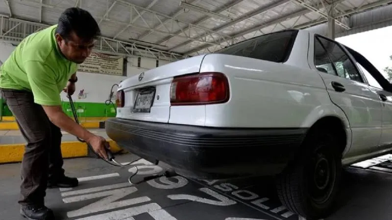 El costo de la verificación varía en Edomex según el holograma obtenido./ RS