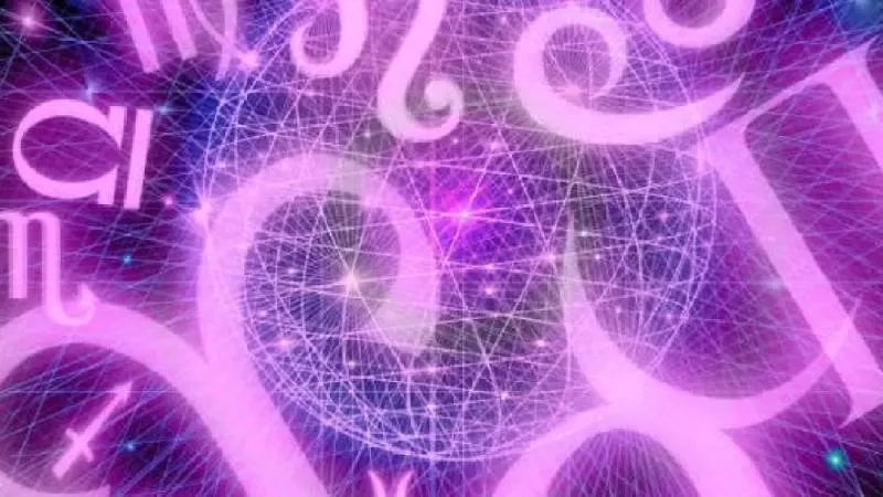 Tu carta anuncia dinero rápido, pero también te advierte sobre “enemigos ocultos”. / Pixabay