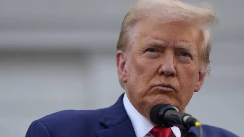 Donald Trump confirmó que sostuvo una llamada telefónica con Nicolás Maduro./ AP