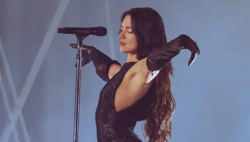 La cantante británica se presentó ante miles de fans en el Estadio GNP Seguros como parte de su Radical Optimism Tour. / @dualipa