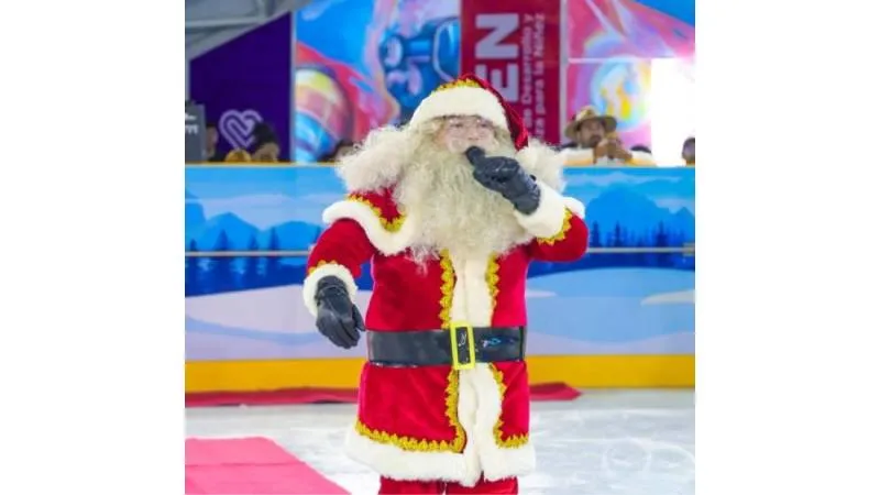 La GAM estrena una de las experiencias más accesibles del invierno con esta pista de hielo gratuita y familiar./ FB: Alcaldía Gustavo A.Madero