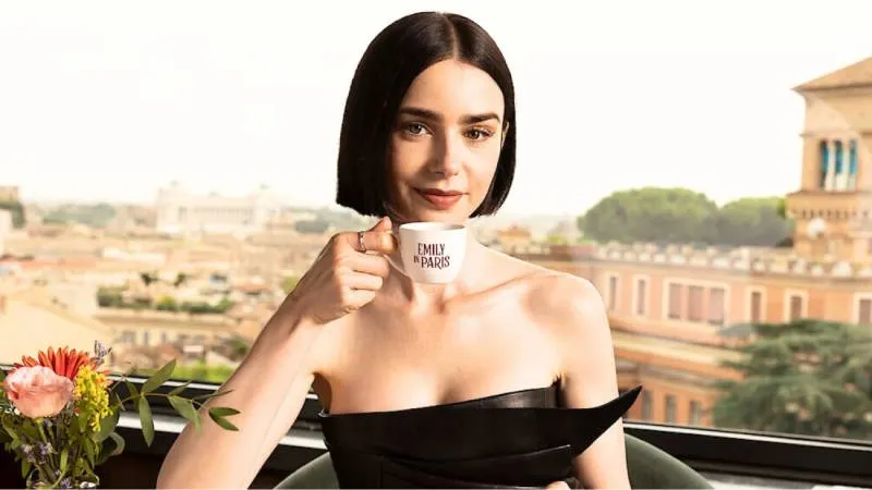 Emily Cooper regresa en una quinta temporada que ahora la lleva a vivir nuevas aventuras en Roma./ Netflix