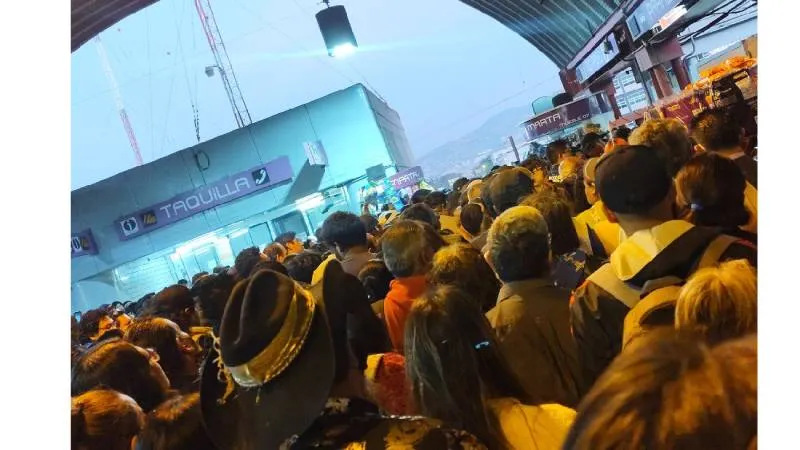 Guelatao operó como terminal provisional tras el cierre del tramo hacia Santa Marta./ X: @ElchocheYt