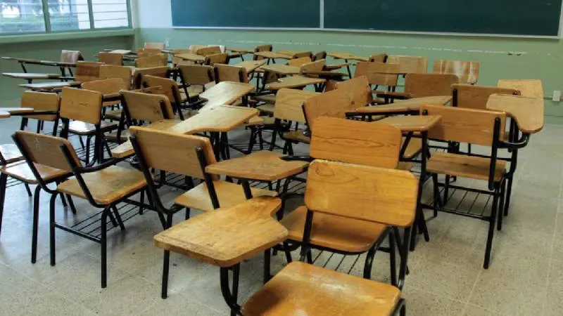 Autoridades estatales confirmaron ajustes para proteger la salud de alumnos durante la temporada invernal./ RS