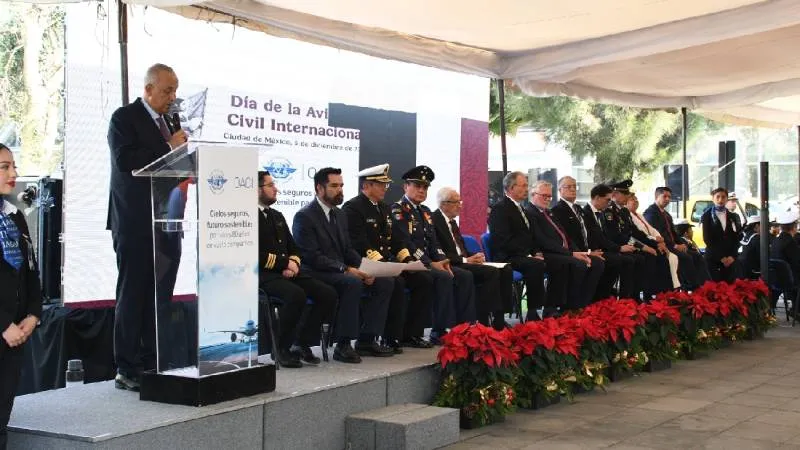 Autoridades de la SICT, AFAC, ASA y la OACI encabezaron la ceremonia por el Día de la Aviación Civil Internacional en el CIIASA./ Especial