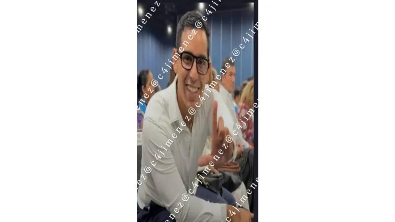 Autoridades acordonaron el edificio de Reforma donde fue encontrado muerto el regidor Brayan Nicolás Vicente Salinas./ C4 Jimenez