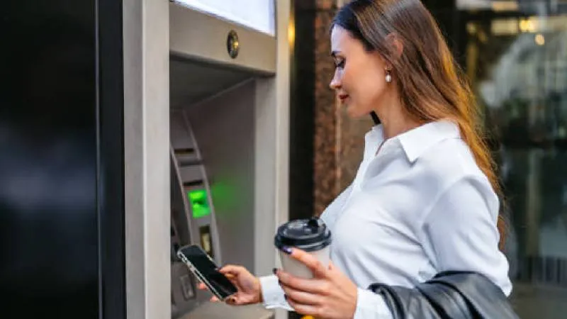 Sucursales cercanas a supermercados podrían registrar alta afluencia debido al cierre general de bancos./ Pixabay