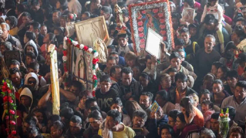 Peregrinos avanzan hacia la Basílica de Guadalupe en la CDMX, uno de los puntos con mayor concentración durante el 12 de diciembre./ Pixabay
