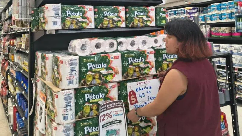 El operativo busca evitar abusos en precios y cobros indebidos durante las compras de fin de año./ X: Profeco