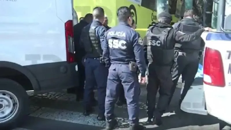 Servicios de emergencia confirmaron el fallecimiento de una mujer y un hombre en el lugar de los hechos./ RS