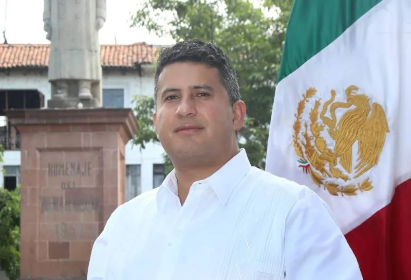 El asesinato del alcalde de Uruapan desató la propuesta de castigos de hasta 65 años de prisión. / FB: Carlos Manzo