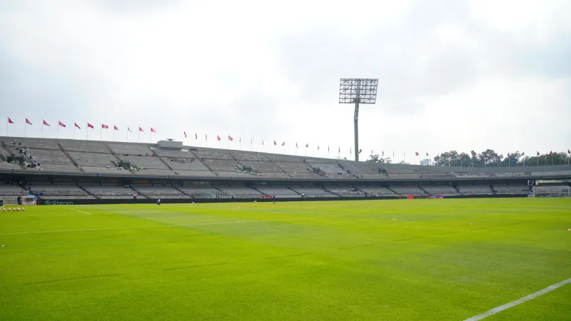 La afición protesta contra Pumas | IMAGO7