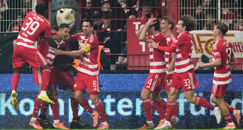 Union Berlin le saca un punto al líder | AP