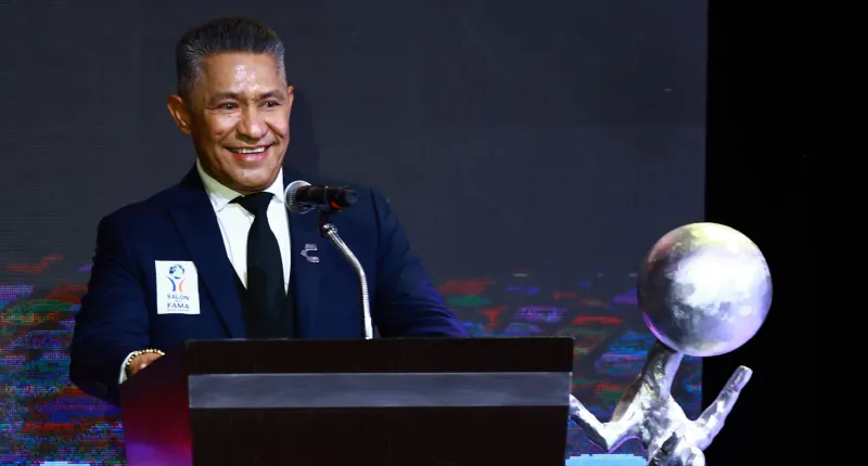 Ignacio Ambriz ingresa al Salón de la Fama | MEXSPORT