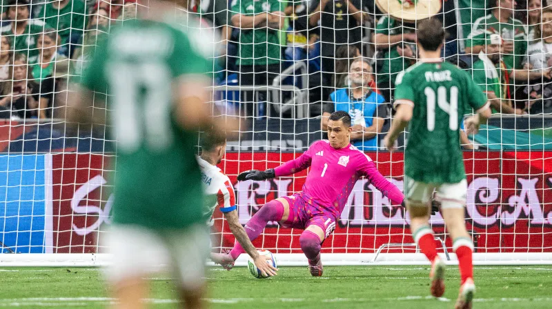 Malagón regresó a la titularidad | MEXPSORT