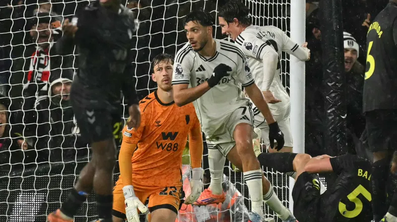 Raúl Jiménez vuelve a marcar gol | Grosby Group