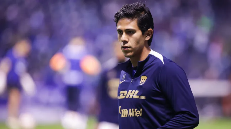 Macias apunta a no seguir con Pumas | IMAGO7