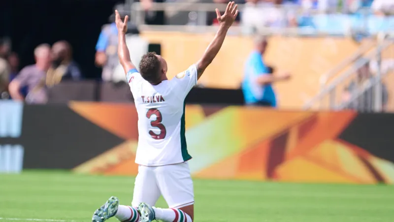 Thiago Silva vuelve a Europa | MEXSPORT