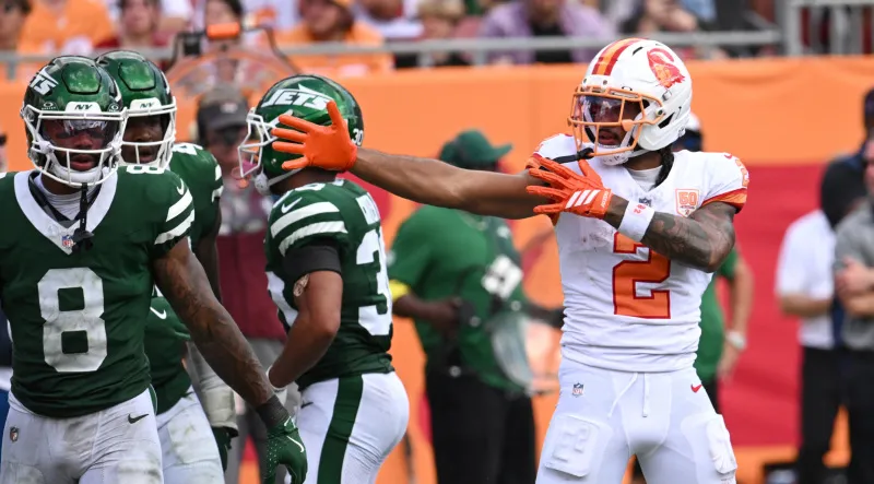 Emeka Egbuka tomará el lugar de Evans | AP