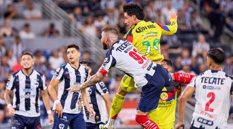 Ramón Juárez gana por aire a Sergio Ramos | IMAGO7