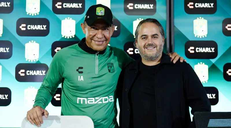 Presentación de Nacho Ambriz con León | IMAGO7