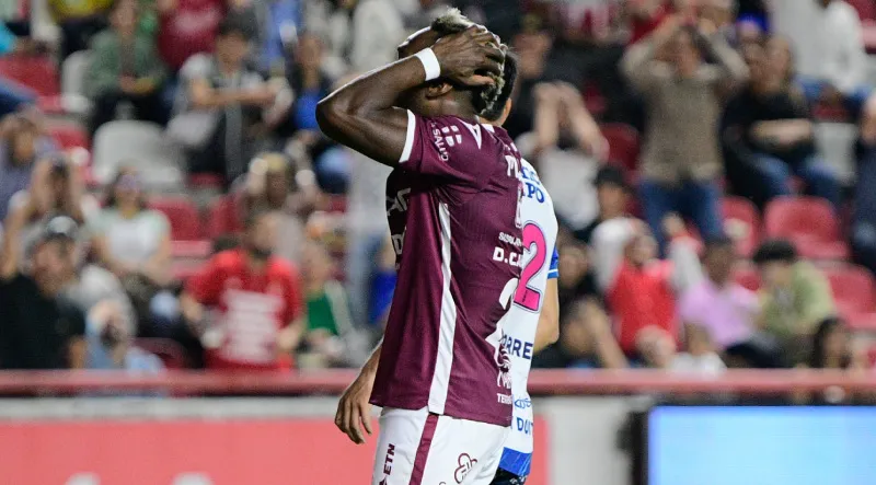 Cambindo se lamenta la falla | IMAGO7