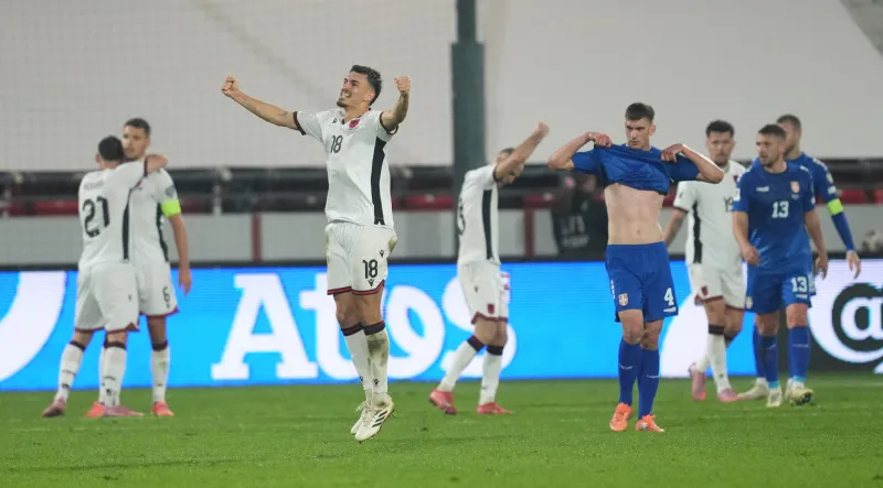 Albania vence 1-0 a Serbia | AP