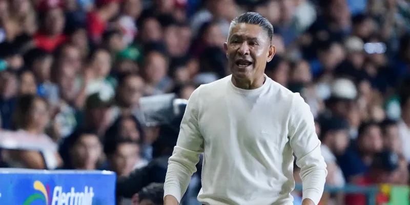 Ambriz vive su segunda etapa como DT de León | IMAGO7