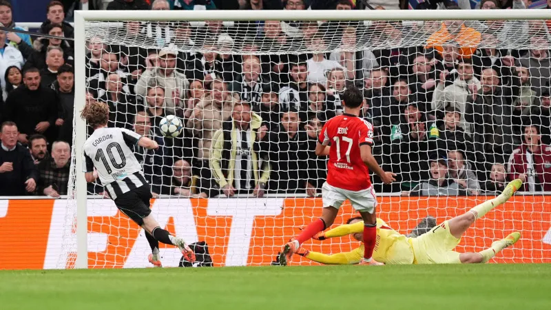 Newcastle es quinto en Chmapions | AP