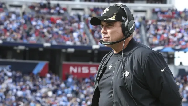 Sean Payton fue sancionado por la NFL en su etapa con los Saints | AP