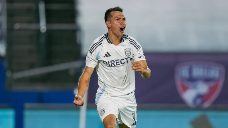 Lozano en riesgo de perderse los Playoffs | AP