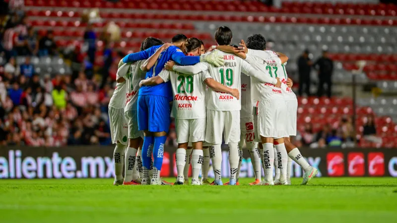 Chivas lucha por entrenar a Liguilla | IMAGO7}