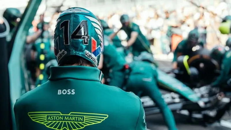 Alonso fue la sensación en el paddock