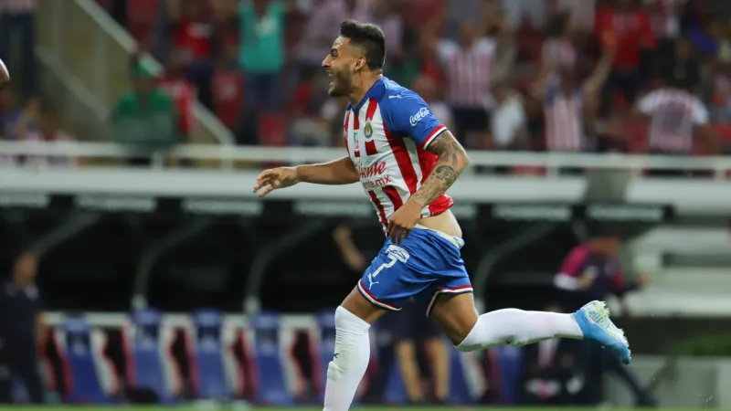 Polémico festejo de Alexis Vegas vs Atlas | IMAGO7