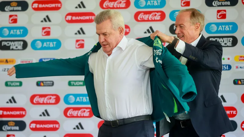 Ivar Sisniega respalda a Javier Aguirre | IMAGO7