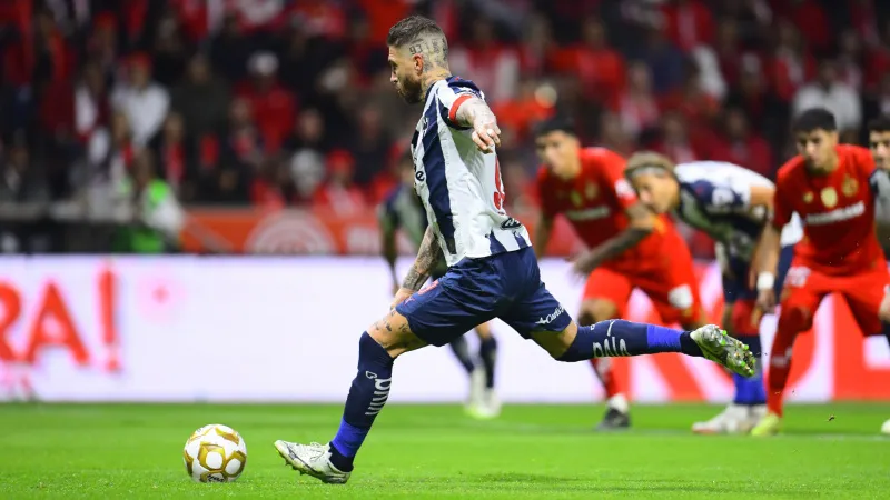 Sergio Ramos anota de penal | IMAGO7