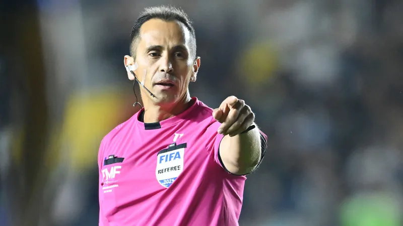 Luis Enrique Santander, árbitro mexicano | IMAGO7