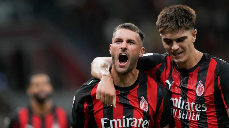 Giménez celebra gol con el Milan | IMAGO7