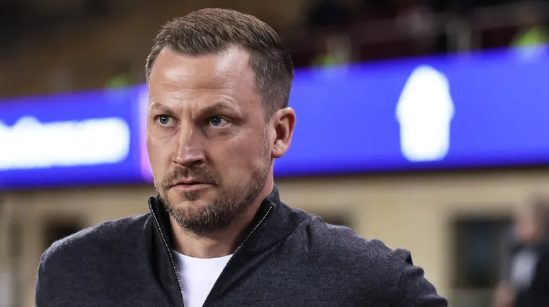 Rodrigo Huescas en riesgo de perderse en Mundial | AP