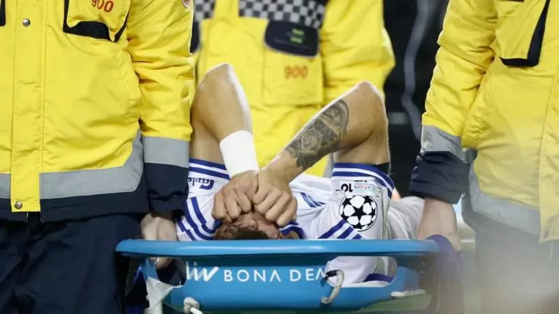 Rodrigo Huescas tras su lesión | AP