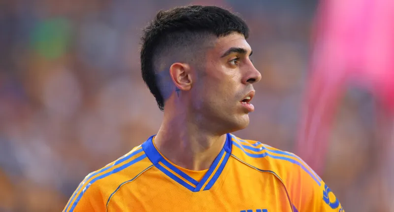 Juan Bruneta con cuatro tarjetas amarillas | IMAGO7