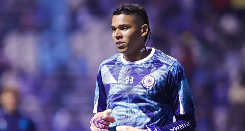 No hay fecha de regreso de Mier | IMAGO7