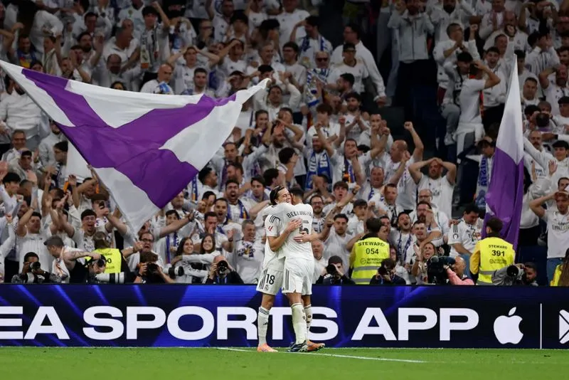 El Bernabéu estrenó nuevo himno ante Valencia | RealMadrid