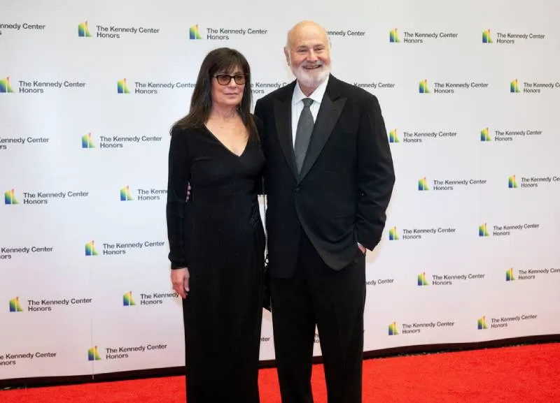 Según reportes, Rob Reiner y su esposa murieron por un ataque con arma blanca/AP