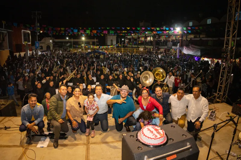 La banda también sacará el video que grabaron en Solaga, Oaxaca / FB: @lasantaceciliamusic