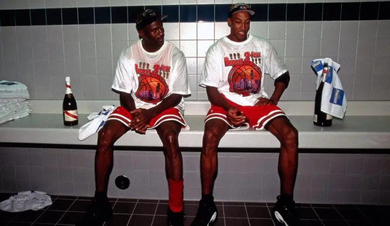 Jordan y Pippen en festejo