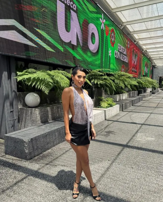 La famosa grabó los promocionales y se dio cuenta que habría animales / FB: @kimshantalmx